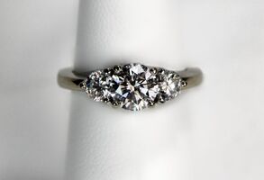 14k White Gold 3 Stone 1 CTW Diamond Ring - 4.3g Engagement Wedding Bridal