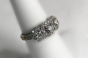  14k White Gold 3 Stone Diamond Ring with Accent Diamonds - 4.5 grams