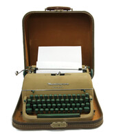 Vintage 1953 Remington Quiet-Riter Miracle Tab Typewriter w Case and WORKING!