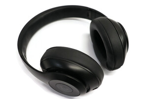BEATS By DRE - STUDIO 3 Wireless Over Ear Headphones - Black w/Case