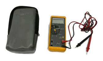 Fluke 77 series ii MultiMeter in Pouch (Needs Fuse Replacement)