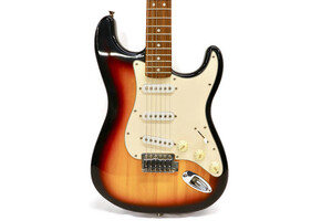 SQUIER - 2012 SE Special SSS STRATOCASTER w/Gig Bag 