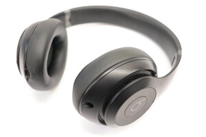 BEATS - STUDIO PRO Wireless Noise-Cancelling Headphones w/Case