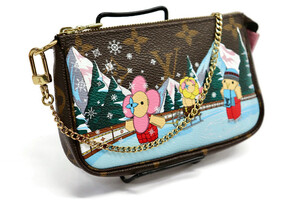 LOUIS VUITTON Vivienne on Ice Mini Pochette Accessoires Monogram Canvas (M82623)