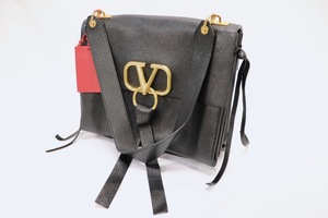 Valentino Garavani V-Ring Medium Black Leather Shoulder Bag Gold HW NWT