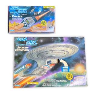 1992 Star Trek TNG Next Generation Playmate Starship Enterprise 6102 Phaser 6151