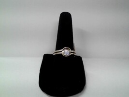  14K White gold Solitaire ring 