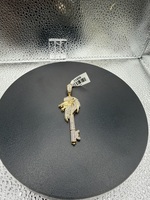  10K Yellow Gold Lion Head Key Pendant – Diamond-Cut / Stone Accents – 5.8 Grams