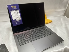 Apple MacBook Pro A2992