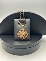 Rose gold rope chain with fancy charm