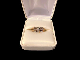 10k YG Three Tier Marquise Cut Diamond Ring