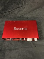 Focusrite scarlett 2i2 interface 