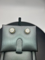  Yellow gold diamond cluster studs 
