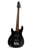 MUSIC GEAR. 4 STRING BASS GUITAR . PEAVEY. FOUNDATION. LEFT HAND. 03061193 