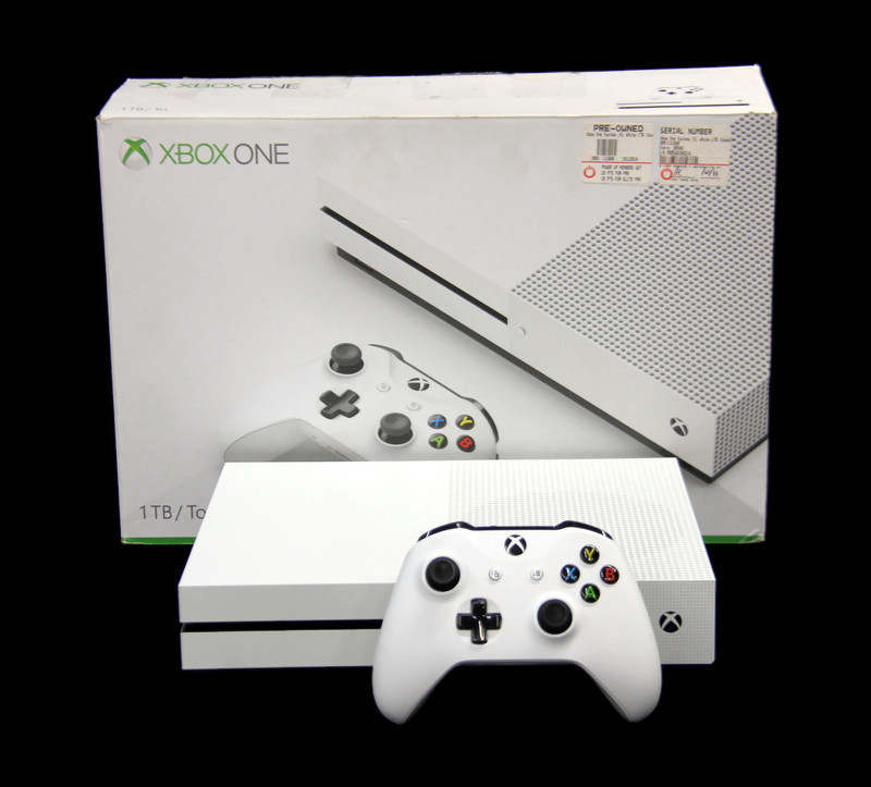 Microsoft Xbox One S 500GB Console (White) - Pre-Owned