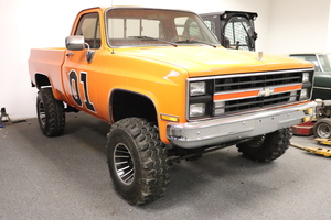 CHEVROLET - 1978 K10 1/2 Ton Pickup Truck 4 x 4 - Custom "General Lee" Paint 