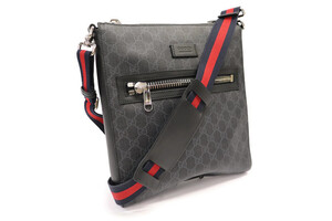 GUCCI GG Supreme Messenger Crossbody 474137 - Excellent Condition