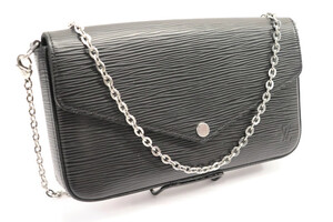 LOUIS VUITTON Epi Felicie Pochette Crossbody Clutch Black Leather Silver HW