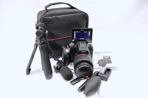 NBD S210 Vlogging Camera Flip Screen Kit w Mic Tripod 2 Batteries